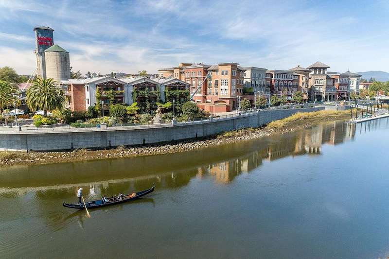 Things to do in Napa Valley - Gondola ride